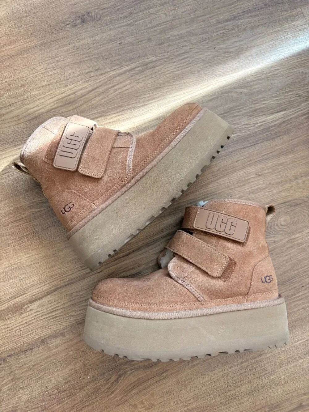 UGG™ Neumel Strap Platform Boots Size U.S W6